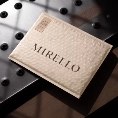 custom-compostable-bubble-mailers