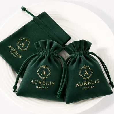 retail-velvet-jewelry-bags